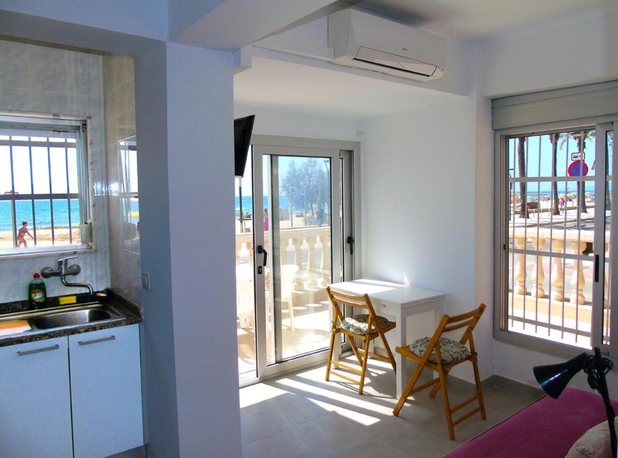 Apartamento Miramar Салоу Екстериор снимка